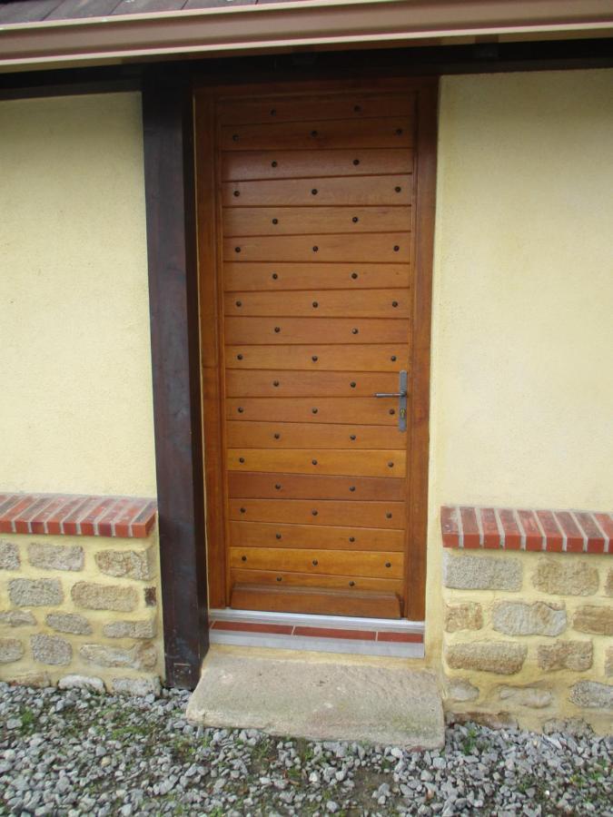 Chez Bari Villa Bourbon-l'Archambault Exterior photo